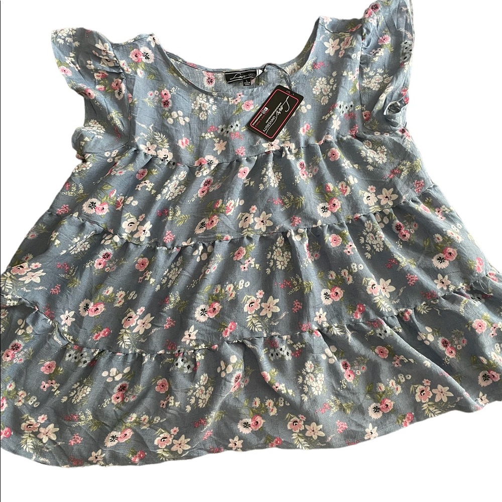 Macys/woman’s/floral shirt